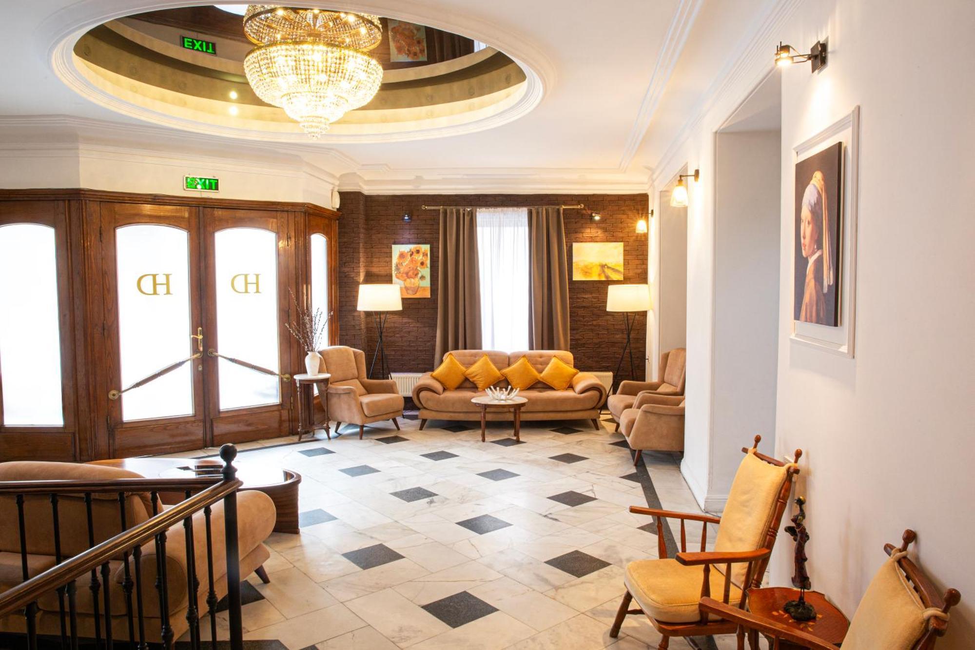 Hotel Diplomat Тбилиси Екстериор снимка